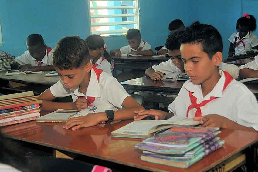 Centro escolar Marcelo Salado, en el municipio de Colombia