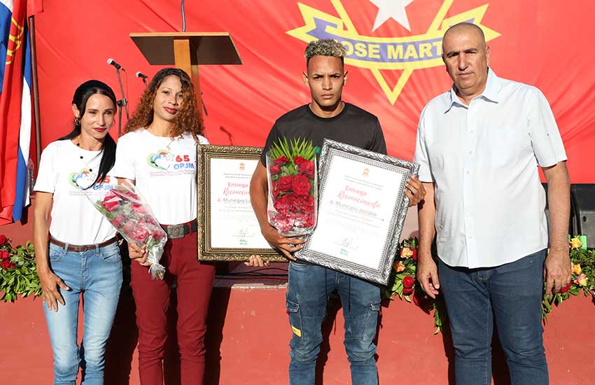 Provincial ceremony for April 4th in Las Tunas.