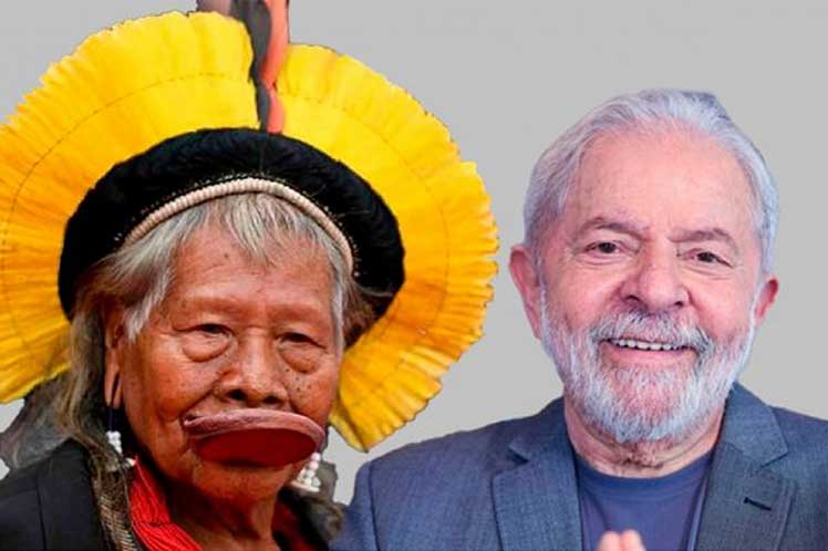 Raoni Metuktire y Lula