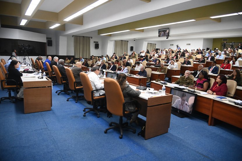 dc pleno debate 131224 1.jpg 
