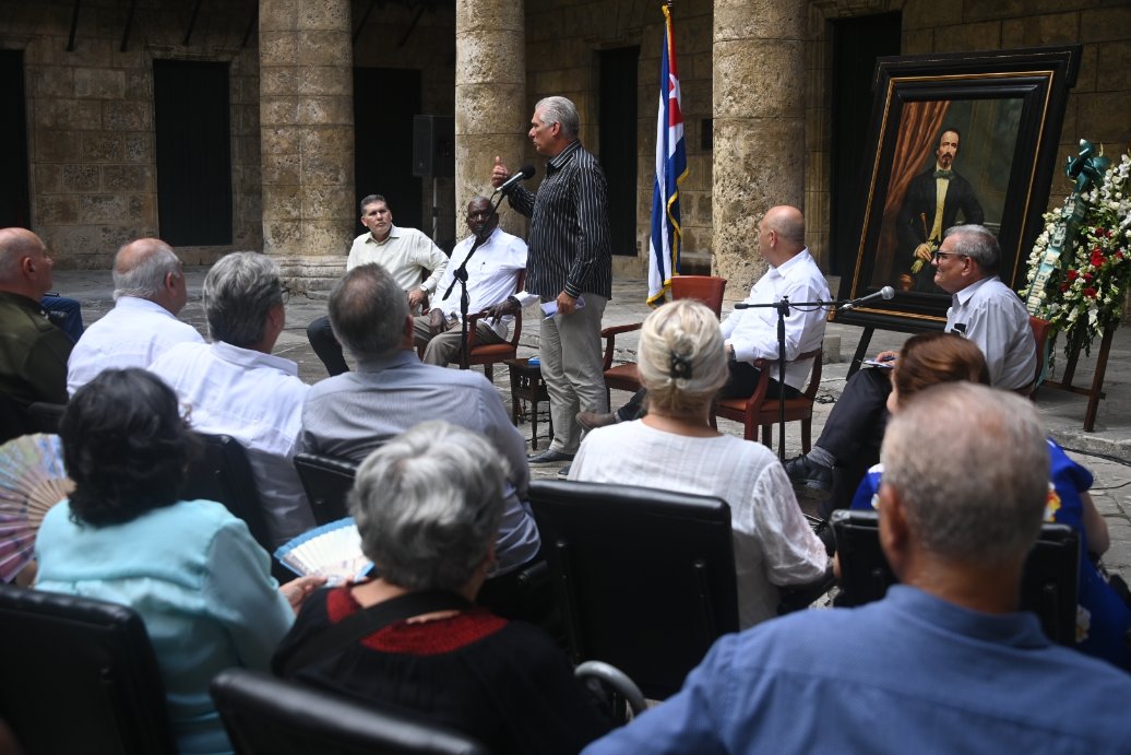 diaz canel historiadores 1
