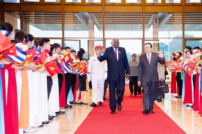 El presidente del Parlamento cubano está en Vietnam para la Segunda Reunión del Comité de Cooperación Interparlamentaria entre ambas naciones.