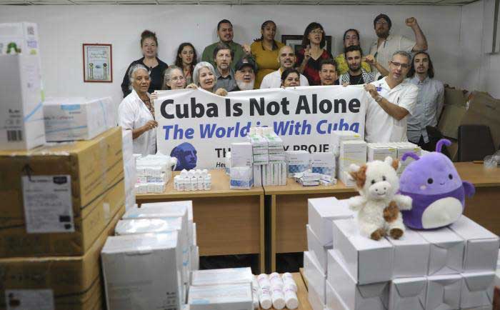 Donation from the Hatuey Project to Juan Manuel Márquez Hospital.