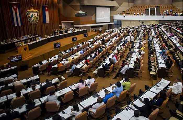 The Cuban parliament analyzed the dissatisfaction of the population with the high cost of goods and services