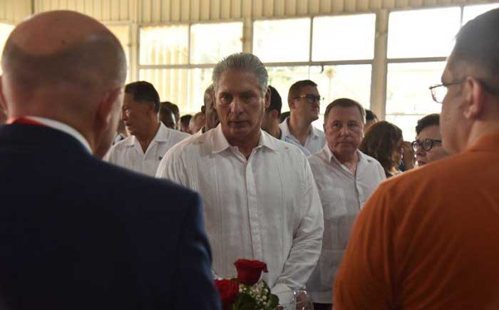 The Cuban President toured FIHAV 2022 pavillions.
