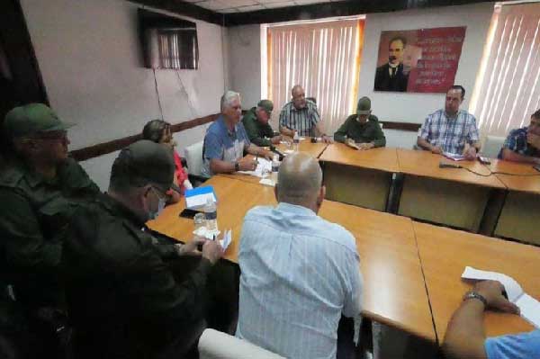 Díaz-Canel chairs meeting on fire in western Cuba