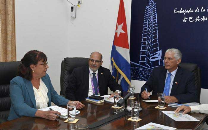 From the Cuban Embassy in Beijing, via videoconference, the doctors met President Díaz-Canel.