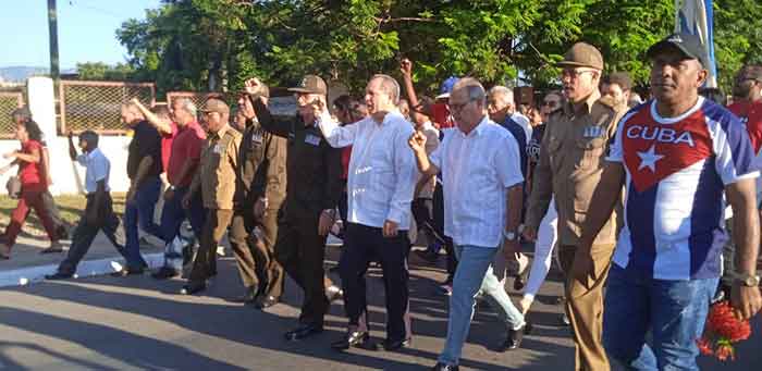 Fidel Castro's grave mass pilgrimage
