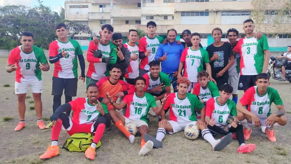 La cancha futbol puerto padre