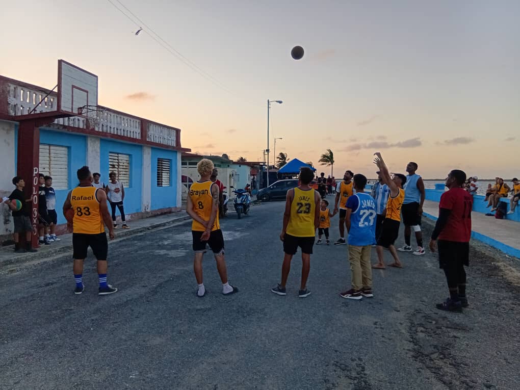 basket 3 por 3 malecon puerto padre