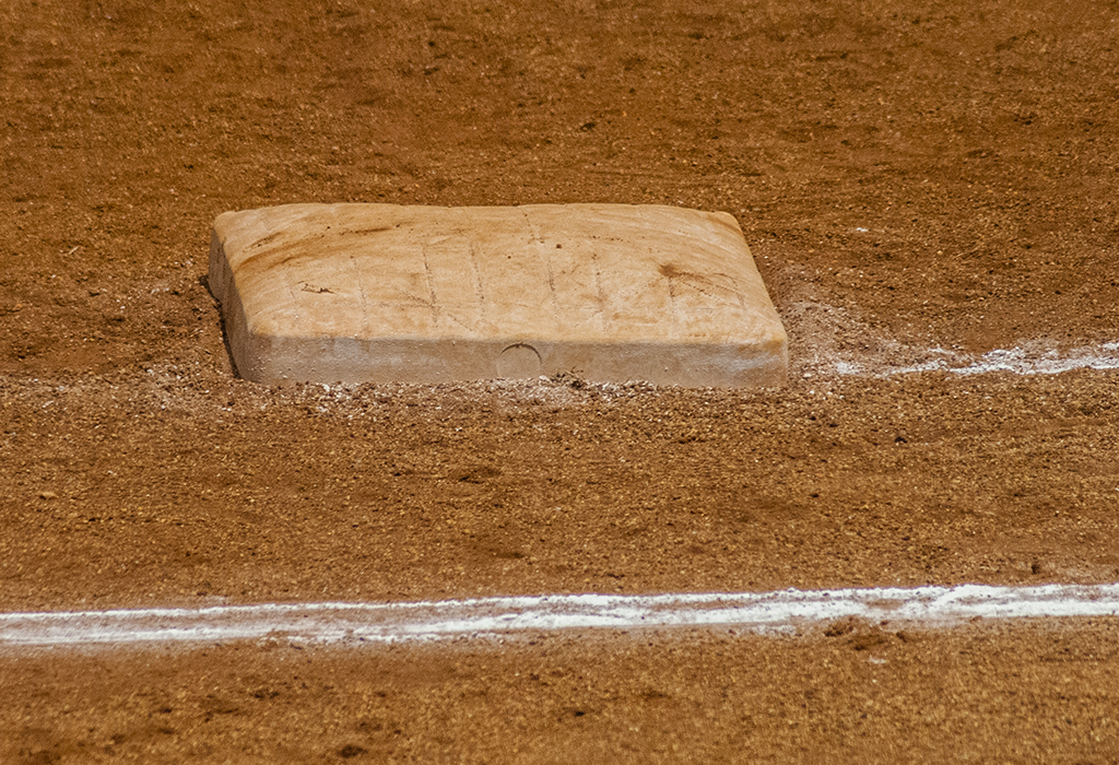 primera base Las Tunas VS Industriales beisbol 2023 39