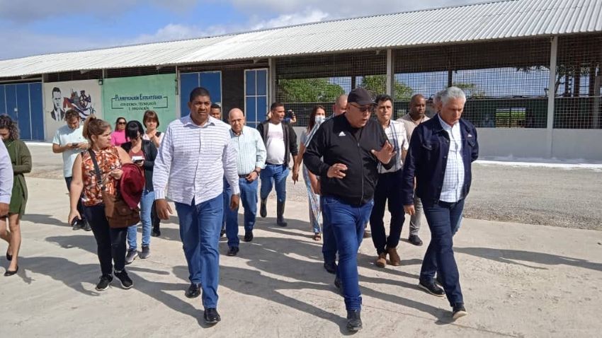 The President visited the Antonio Guiteras Feed Factory