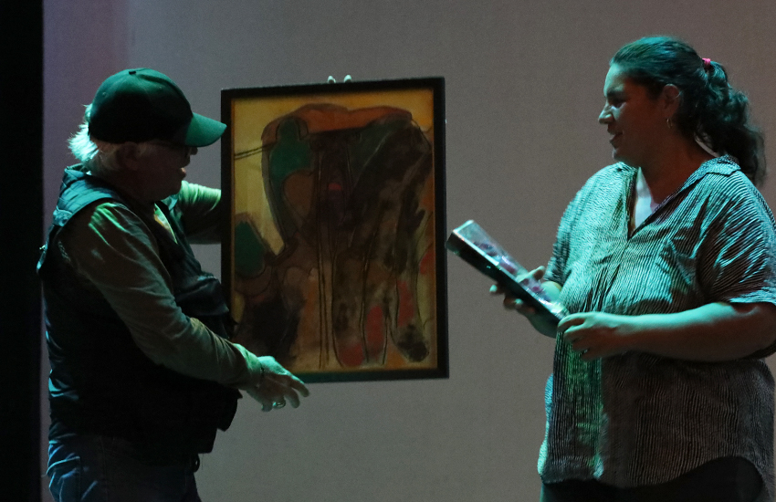 Recognition in Las Tunas to Cuban filmmaker Roly Peña.