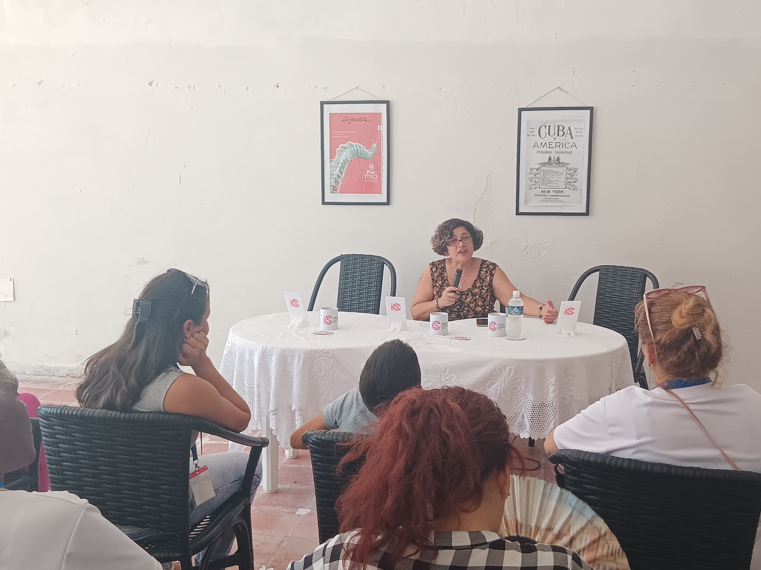 Newspaper 26 launched its Cultural Suplement at Havana's Book Fair 2024