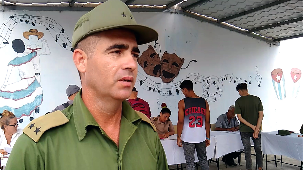 teniente coronel Alexis Almaguer Cruz jefe de reclutamiento del Comité Militar Provincial