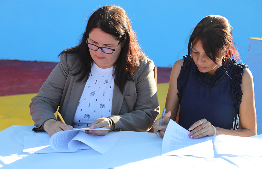 Work agreements with entities and companies contribute to vocational training.