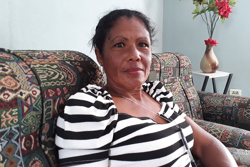 profesora preuniv las tunas