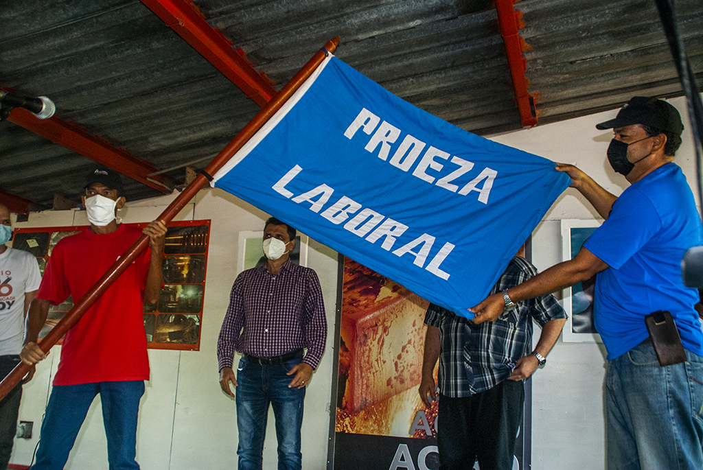 Acinox Las Tunas deserved the "Labor Feat" Flag.