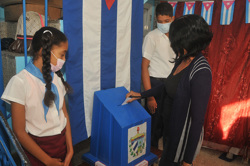 Second electoral round in seventy-four constituencies in Las Tunas