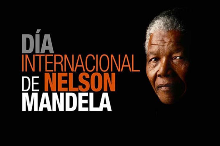 Dia Nelson Mandela 1