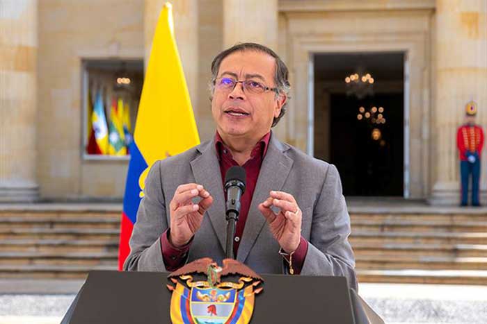 Petro: “Si un gobierno del Atlántico Norte decide ser aliado de los crímenes contra la humanidad, ¿qué hacemos ahí? "