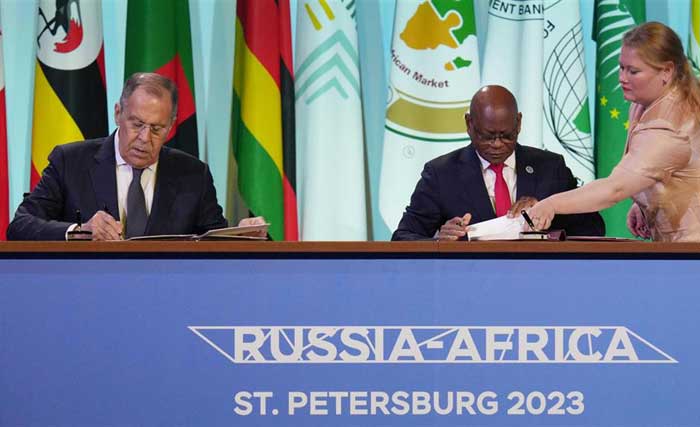 Foreign Minister Sergei Lavrov and ECCAS President Gilberto Da Piedade Verissimo signed a memorandum of understanding.