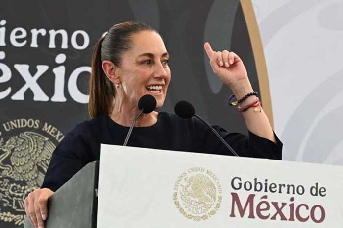 Sheinbaum: “Now, from the government, we continue fighting to transform Mexico every day, with different tools.”