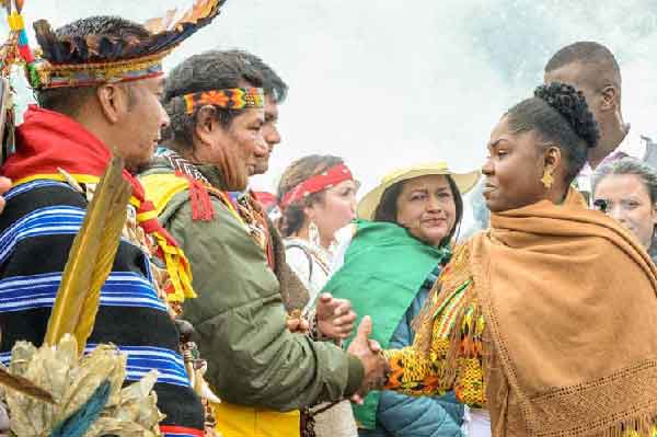 Pueblos ancestrales posesionaron al nuevo gobierno de Colombia