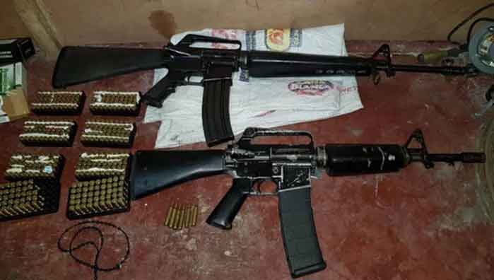 The National Civil Police (PNC) seized two assault rifles after the arrest of several alleged gang members 