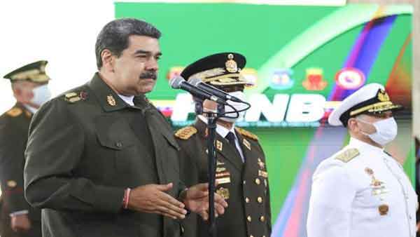"Of the criminals killed, ten do not have Venezuelan fingerprint registration, which makes us presume that they are part of the Colombian paramilitaries that were in the area," said the president. Photo: @PresidencialVen