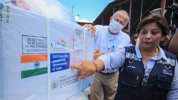 The Nicaraguan Minister of Health, Martha Reyes, was in charge of receiving 200 thousand doses of Covishield vaccine from India.  Photo: @BisturiDePaz