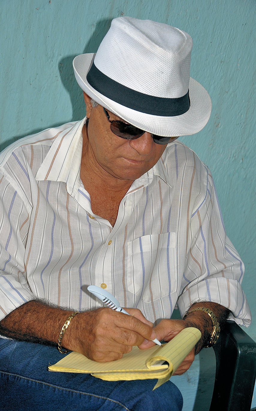 Journalist Julio César Pérez Viera