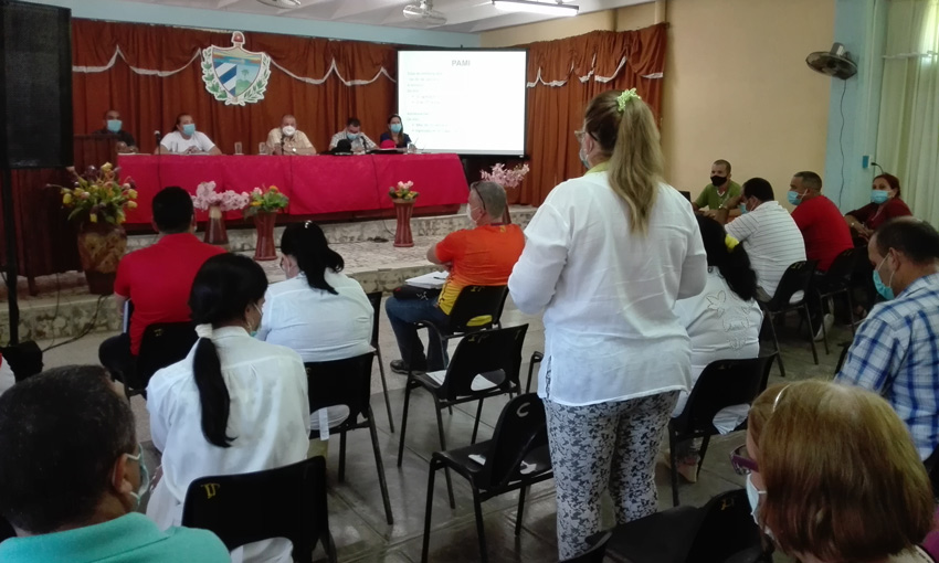 Meeting to evaluate the development of Public Health in Manatí