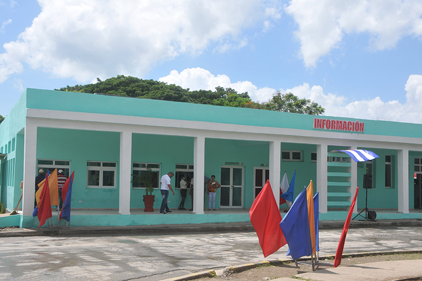 Information center at main hospital in Las Tunas