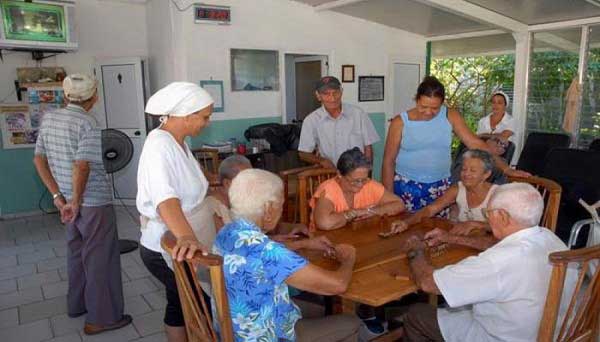 22 social institutions operate in the province that contribute to the care for the elderly.
