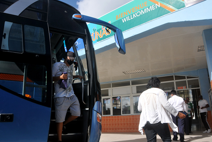 terminal buses LasTunas fase2Covid19