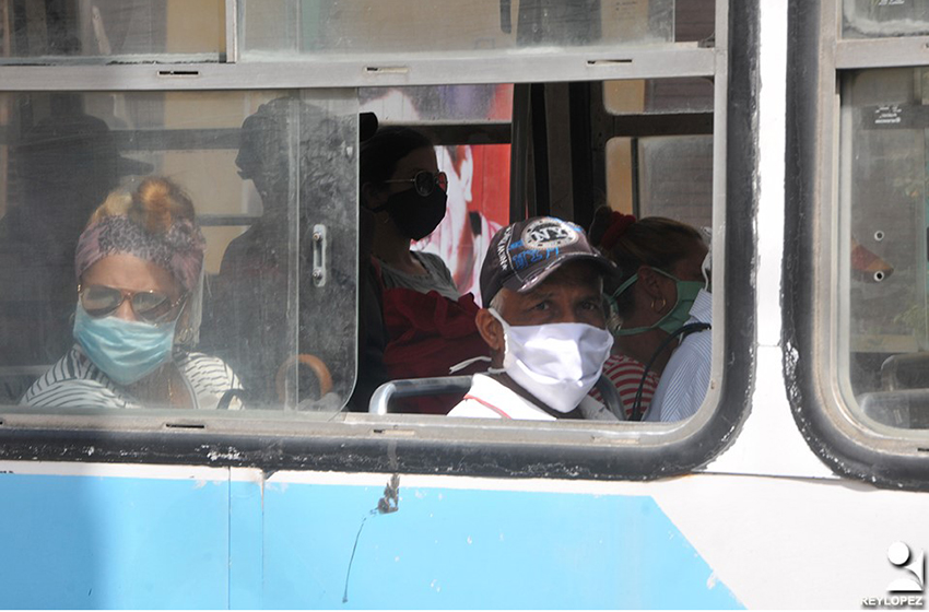 Passenger transport restraint in Las Tunas and Puerto Padre
