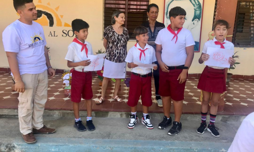 Magia martiana en la escuela Mártires del 28 de Diciembre (+fotos)