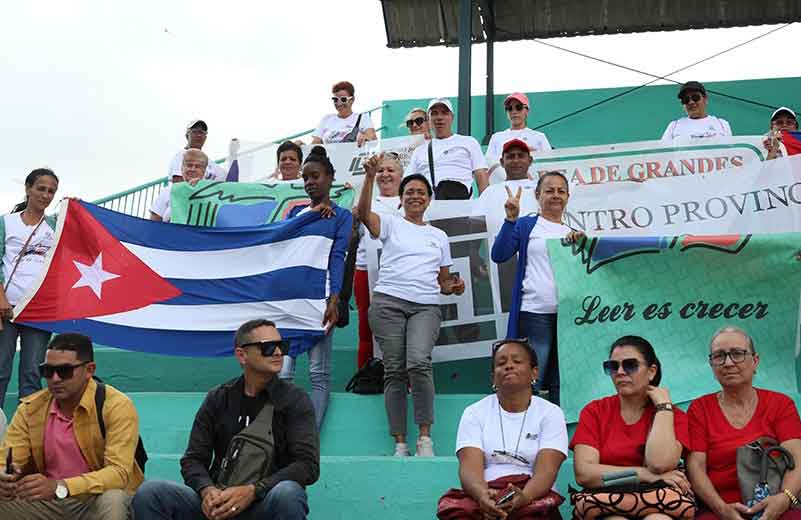 Trabajadores tuneros reafirman compromisos de cara al Primero de Mayo.