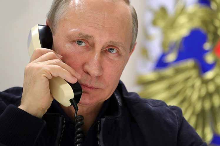Putin telefono