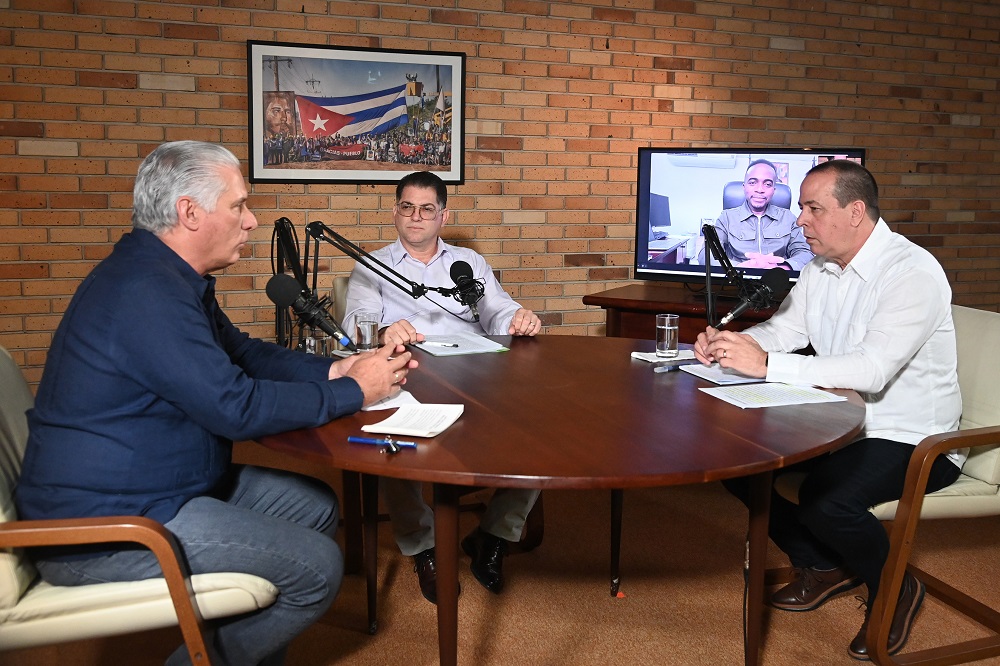 diaz canel ministro salud