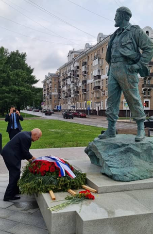fidel castro estatua rusia