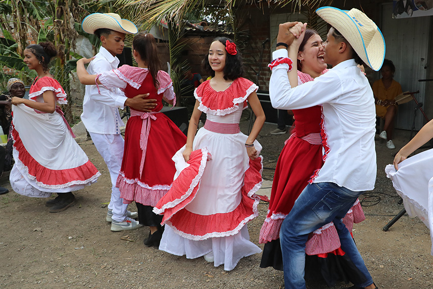 grupo danzario rey las tunas