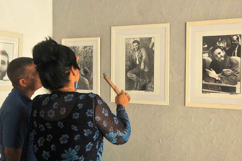 Expo fotográfica colectiva Fragmentos Épicos en galería taller Rita Longa.