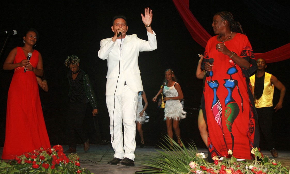 El arte le canta al aniversario 66 del Triunfo de la Revolución