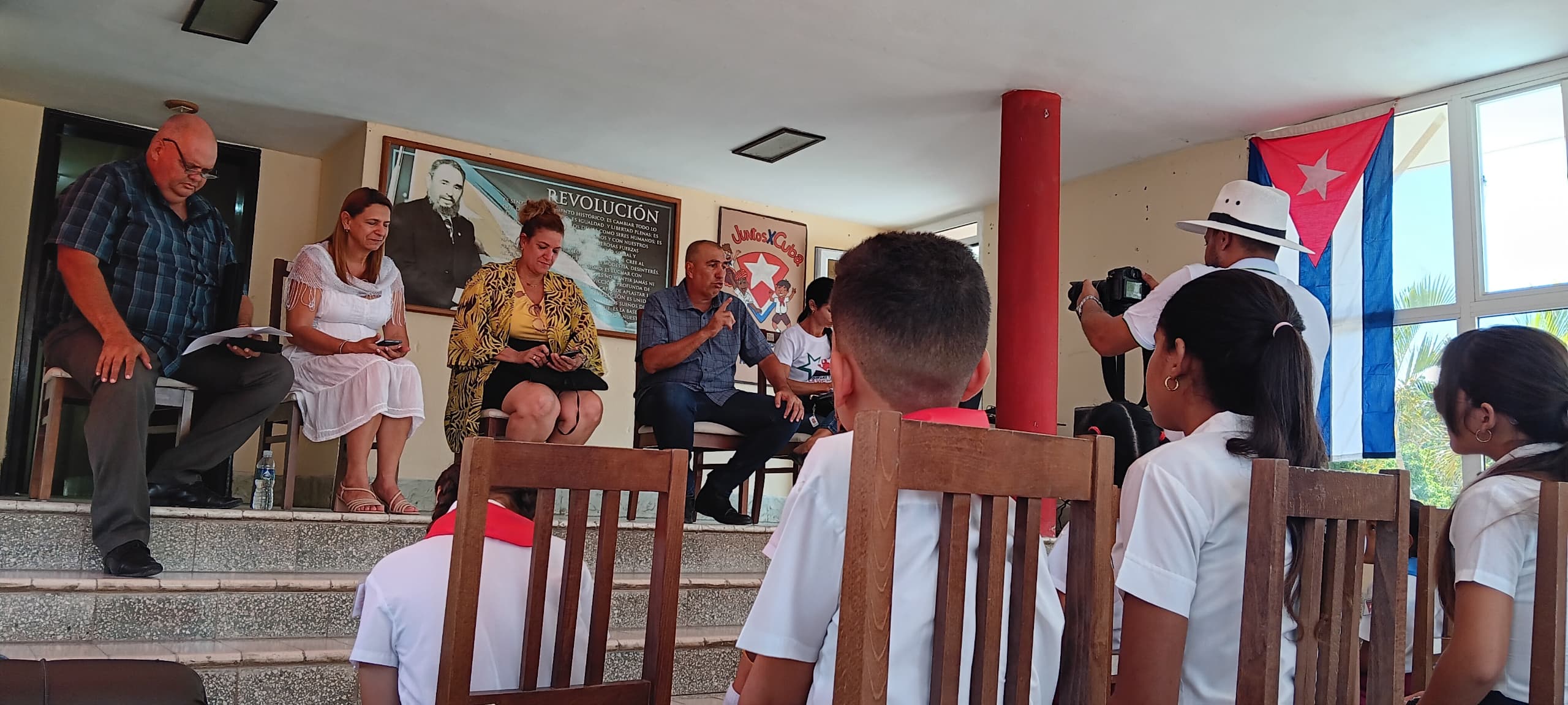  The Las Tunas Pioneers Conference delegation met with the province's top authorities.