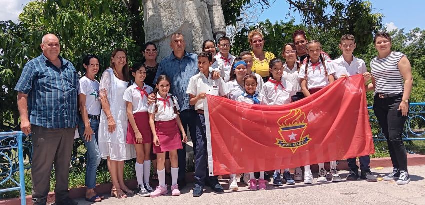  The Las Tunas Pioneers Conference delegation met with the province's top authorities.