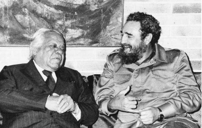 De la mano de Nicolás Guillén, y de Fidel Castro, surgió la organización de la vanguardia artística cubana