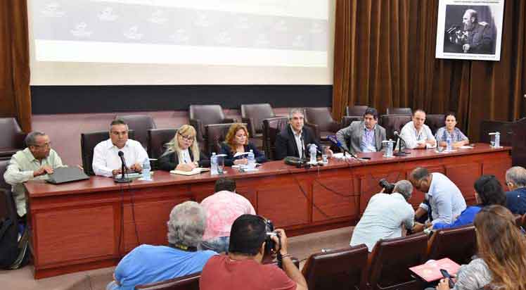 BioCubaFarma President Eduardo Martínez assured in a press conference the availability of medicines in Cuba to fight COVID-19 