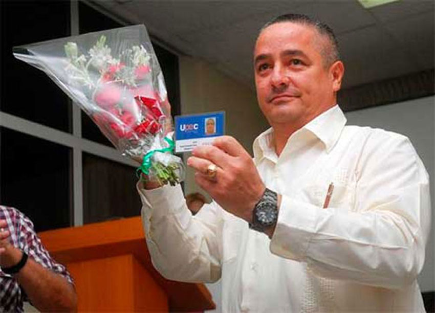 Dr. Ronald Hernández  is also a Member of Honor of the Union of Cuban Journalists